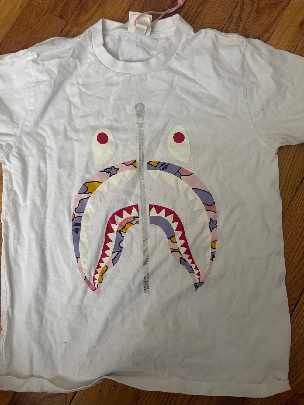 Womens Bape White Graphic Shark-Print T-Shirt - Pink & Purple Accents
